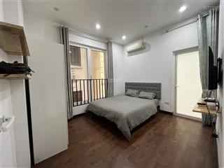 Chính chủ cho thuê căn hộ 1 phòng ngủ với balcony, máy giặt trong căn hộ tại 228 âu cơ, hồ tây
