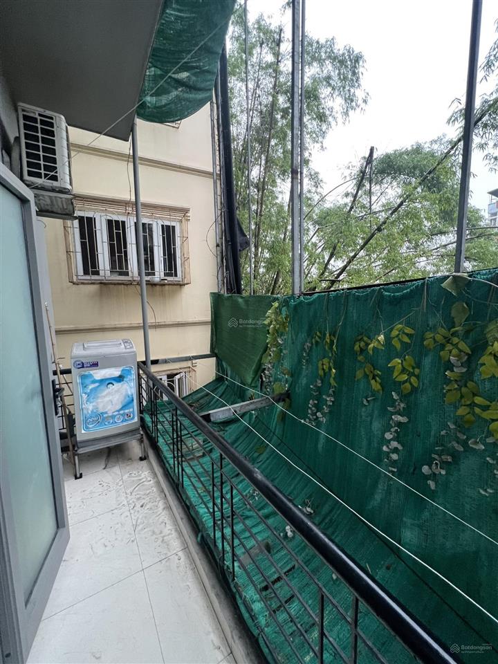 Chính chủ cho thuê căn hộ 1 phòng ngủ với ban công, máy giặt trong căn hộ tại 228 âu cơ, hồ tây