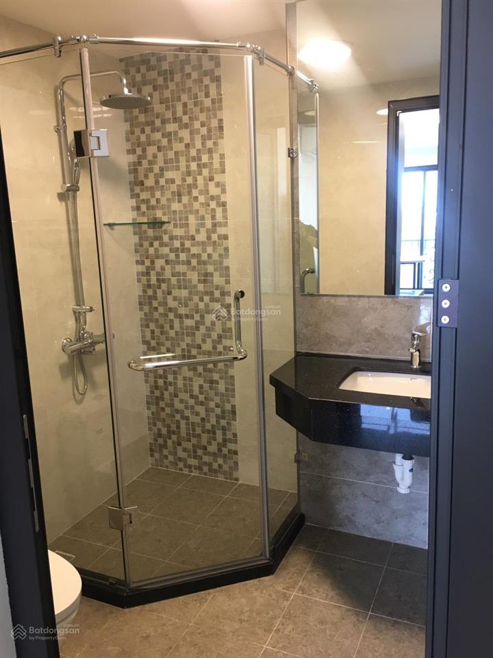 Căn hộ 1k1n với ban công, sân thượng view hồ full nội thất tai lạc long quân tây hồ