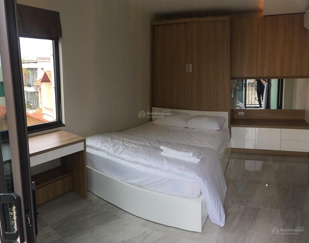 Căn hộ 1k1n với ban công, sân thượng view hồ full nội thất tai lạc long quân tây hồ