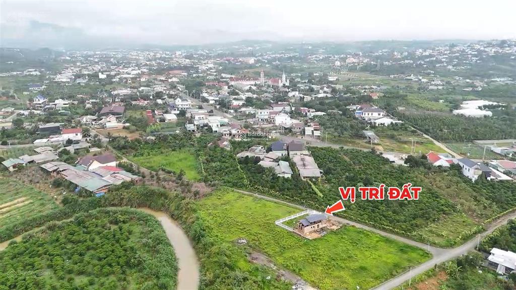 Bán 202m2 đất có thổ cư ngay chợ, giá 839tr gặp chính chủ tại bảo lâm 0908 195 ***