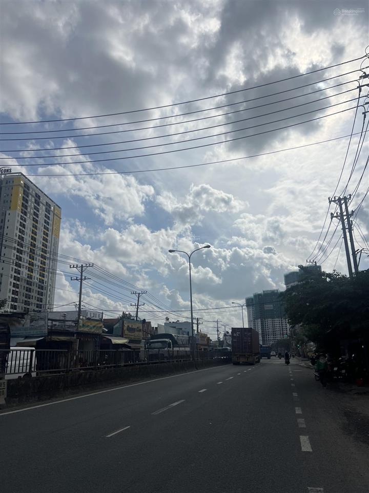 Mặt tiền quốc lộ 1k vị trí vip gần big c go tp dĩ an