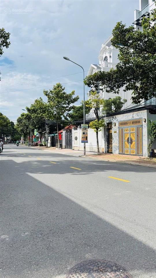 Chính chủ cần gấp bán lô đất rộng 200,9m2 ngang 7,5m vuông vức gần big go tp dĩ an