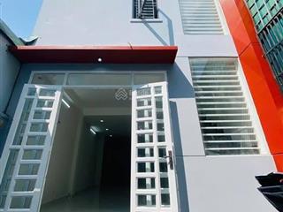 Bán nhà gân chợ đầu mối hóc môn