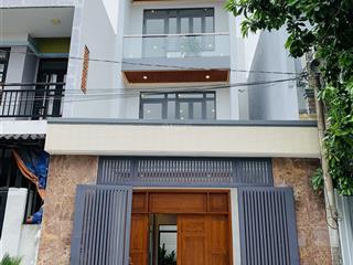 Vip bán nhà mới xây dựng 5m x 20m gần chợ bà điểm đường nhựa 8m