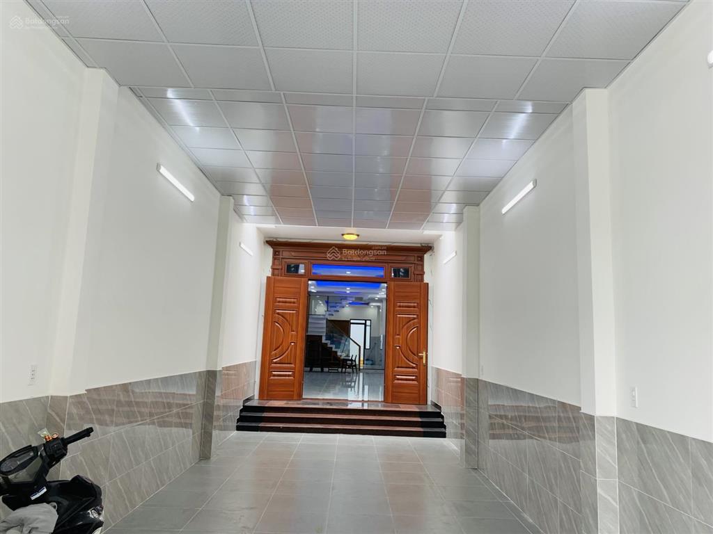 (giảm 500tr )bán nhà đúc 3 tấm mặt tiền trần văn mười