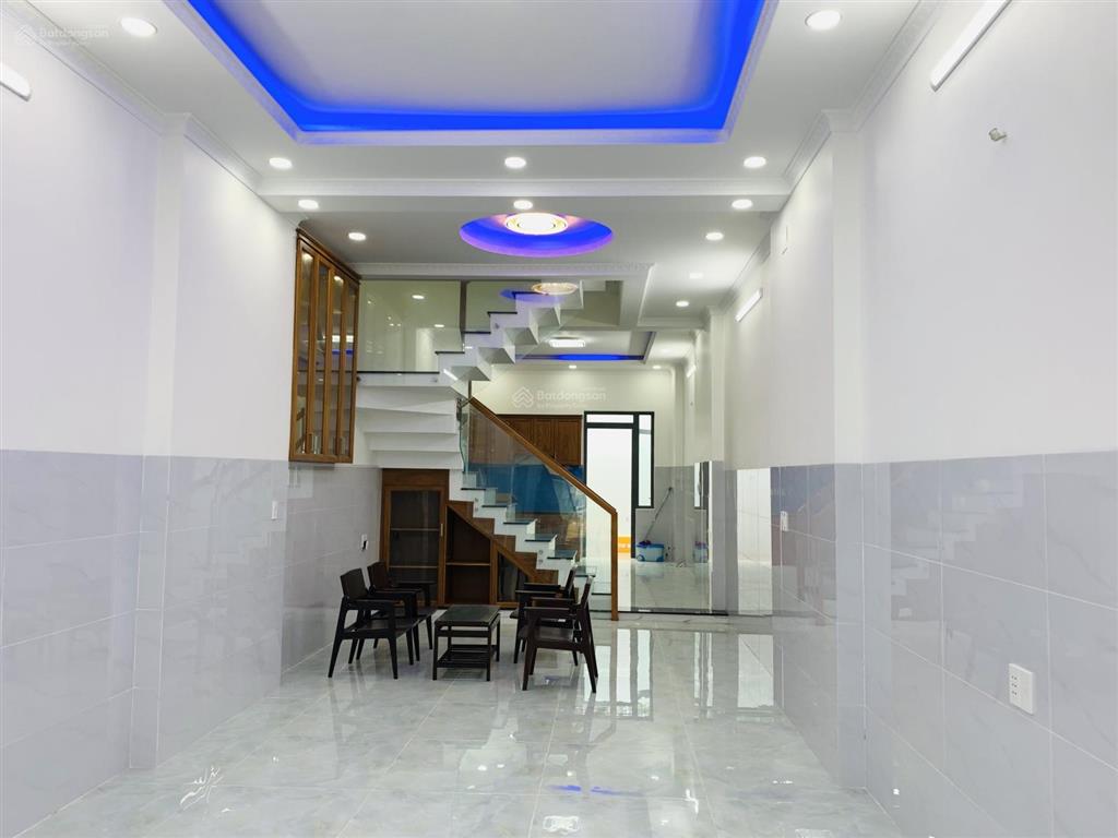 (giảm 500tr )bán nhà đúc 3 tấm mặt tiền trần văn mười