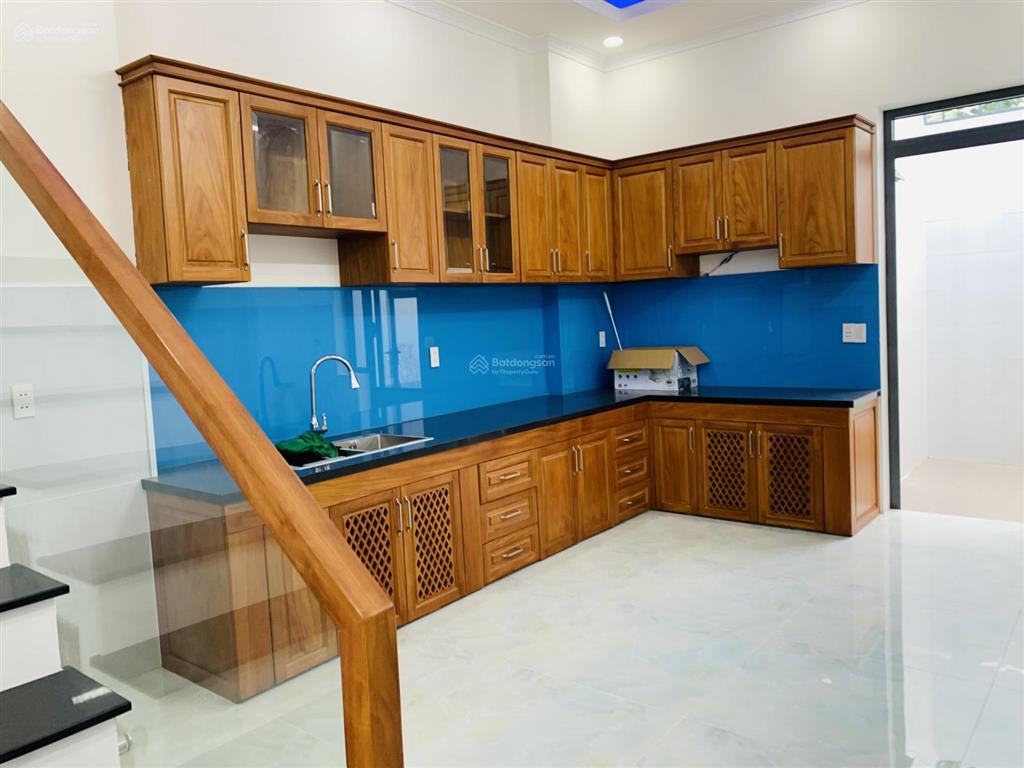 (giảm 500tr )bán nhà đúc 3 tấm mặt tiền trần văn mười