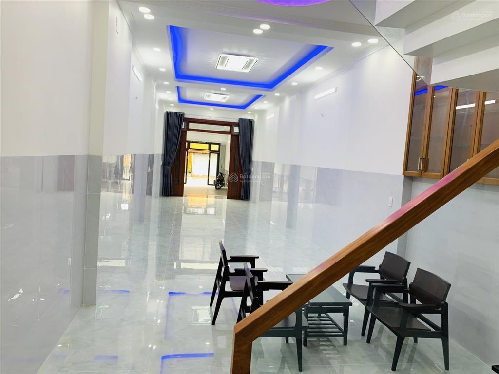 (giảm 500tr )bán nhà đúc 3 tấm mặt tiền trần văn mười