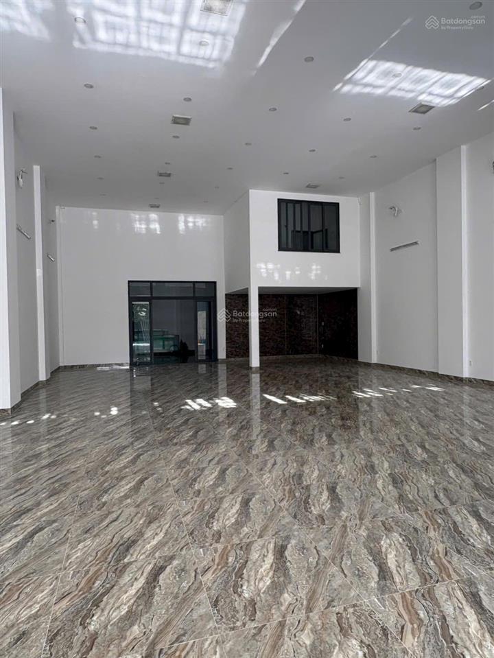 Bán nhà ở kết hợp kinh doanh mặt tiền đường trần văn mười