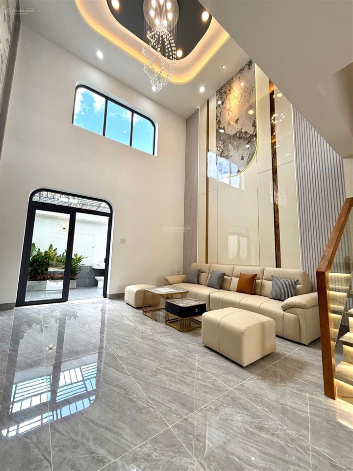 Bán nhà gần chợ đầu mối nguyễn thị sóc