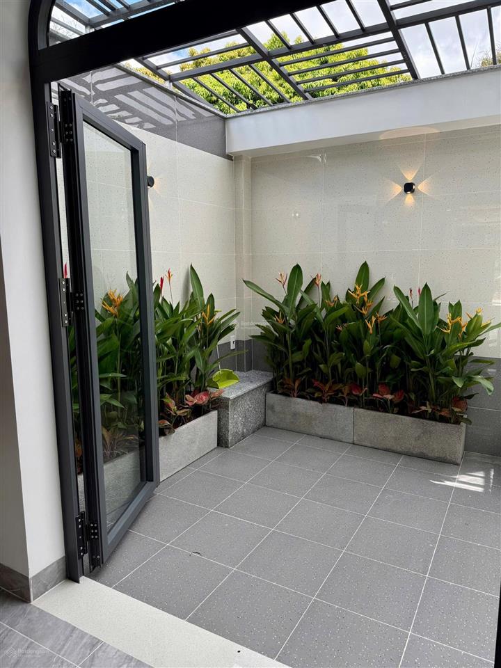Bán nhà gần chợ đầu mối nguyễn thị sóc