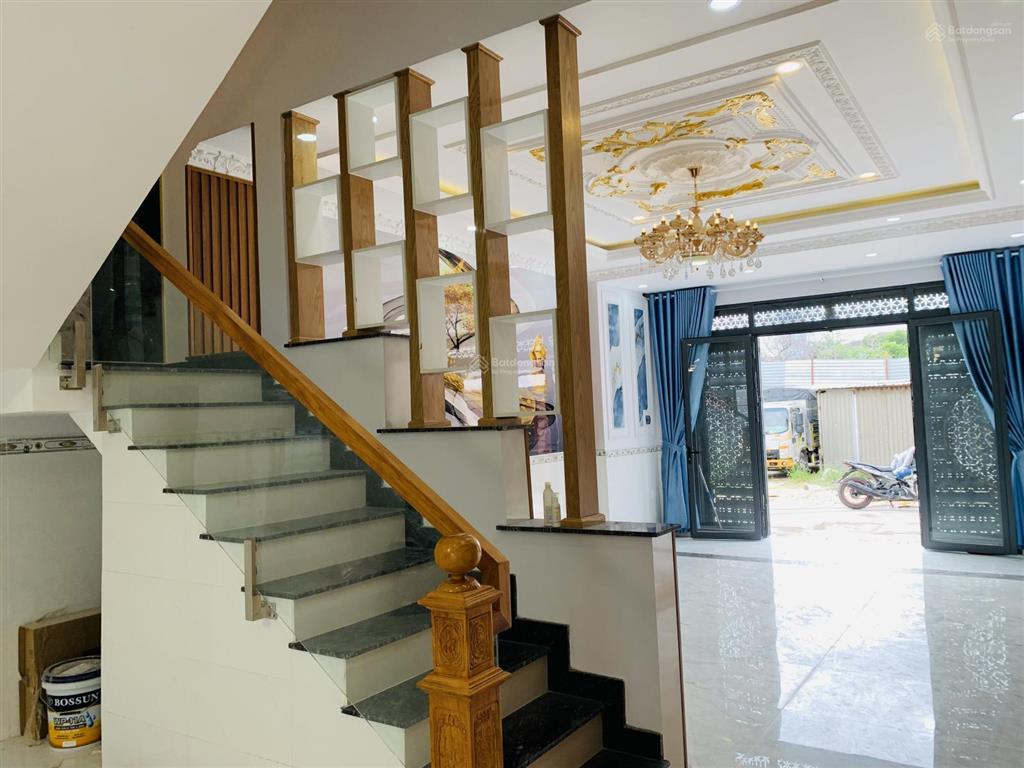 Bán nhà 5*19m, sổ riêng hoàn công đầy đủ cách chợ đầu mối 300m
