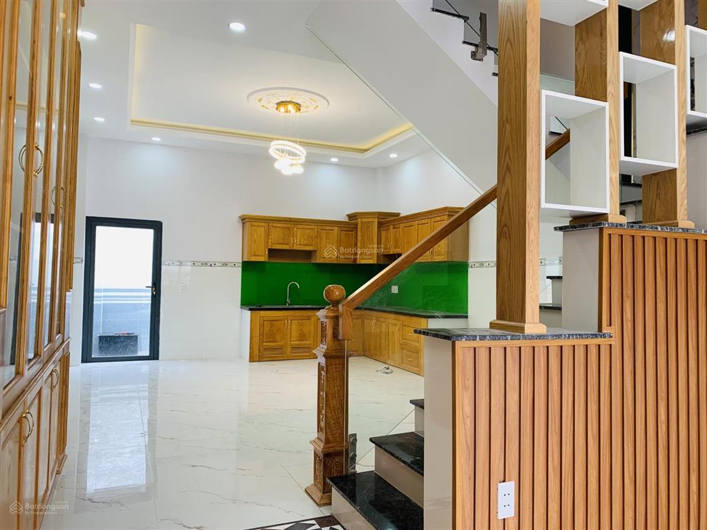 Bán nhà 5*19m, sổ riêng hoàn công đầy đủ cách chợ đầu mối 300m