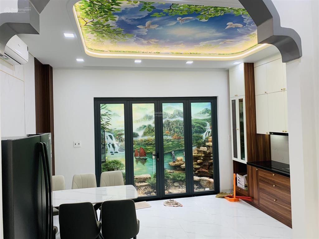 Bán nhà 5x17m, 3 lầu gần chợ đầu mối