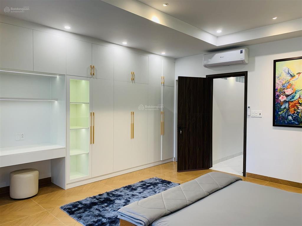Bán nhà 5x17m, 3 lầu gần chợ đầu mối