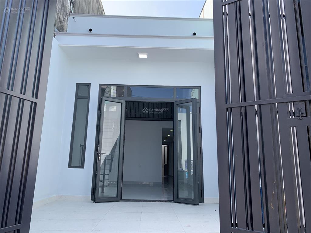 Bán nhà 4x18m, sổ hồng riêng gần chợ đầu mối