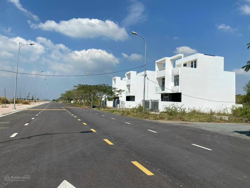 Chính chủ cần bán lô đất dự án sunflower city nhơn trạch dt 161m2 giá 990 triệu,  0907 705 ***