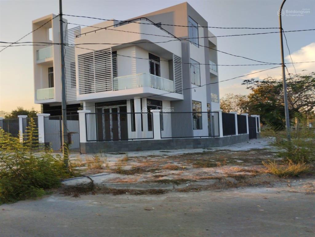 Chính chủ cần bán lô đất dự án sunflower city nhơn trạch dt 161m2 giá 990 triệu,  0907 705 ***