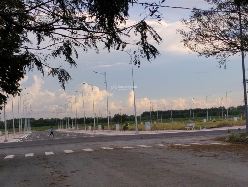 Chính chủ cần bán lô đất dự án sunflower city nhơn trạch dt 161m2 giá 990 triệu,  0907 705 ***