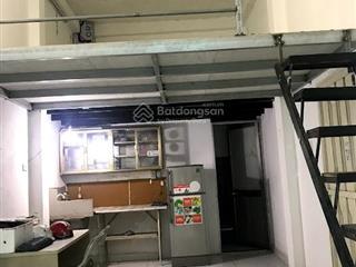 Trệt sau có sân riêng, diện tích 40m2, máy lạnh, ở ngay