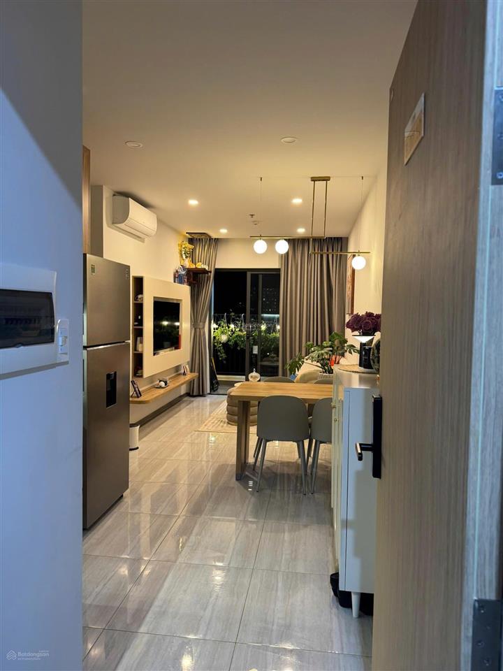 Cần bán căn hộ 2pn2wc full nội thất xinh xẵn, sổ sẵn công chứng sang tên ngay, có hỗ trợ vay nh