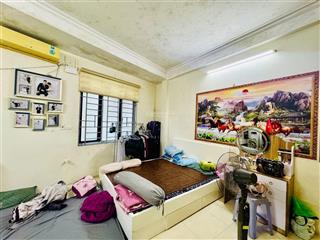 Bán nhà quan nhân lô góc. 3 mặt thoáng. dt 35m2x4 tầng. giá 3,5 tỷ