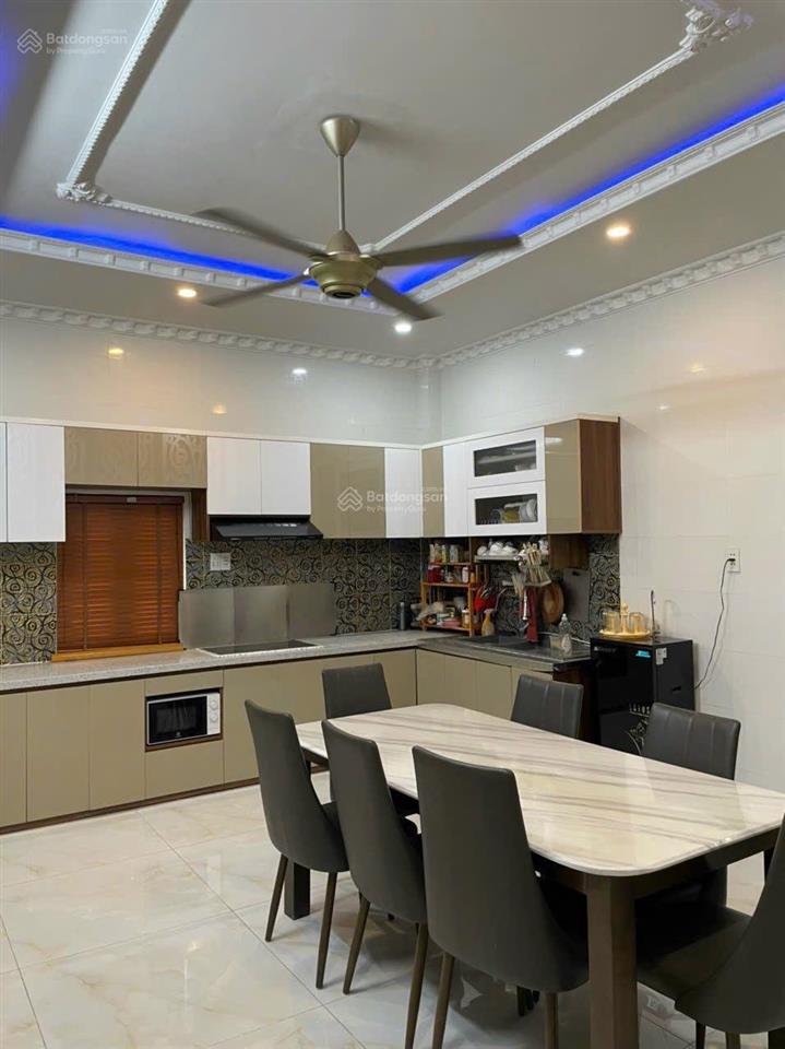 Nhà hẻm 8m lê trọng tấn,dt 4.3x15m đúc 4 tấm,giá siêu rẻ 7.65 tỷ tl