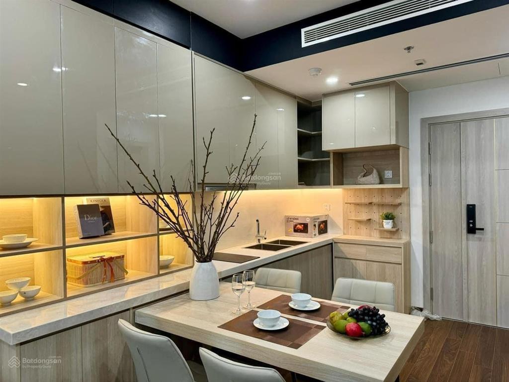 Chính chủ bán căn 3pn dt 98m2 chung cư hà nội centerpoint giá 9.9 tỷ,  0932 392 ***