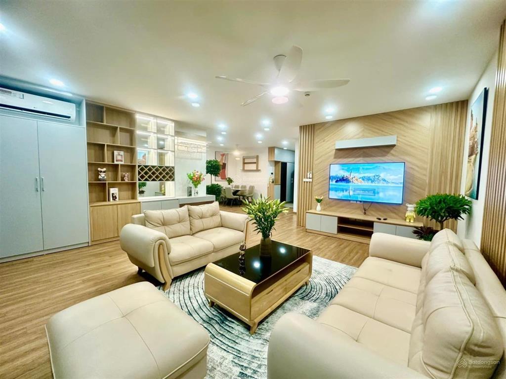 Bán căn 3pn dt 102m2 tòa 17t1 hapulico, giá 8.5 tỷ, 0932 392 ***