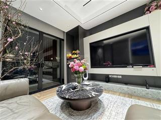 Chính chủ bán căn hộ 3pn, dt 105m2, chung cư five star kim giang, giá 8 tỷ,  0932 392 ***