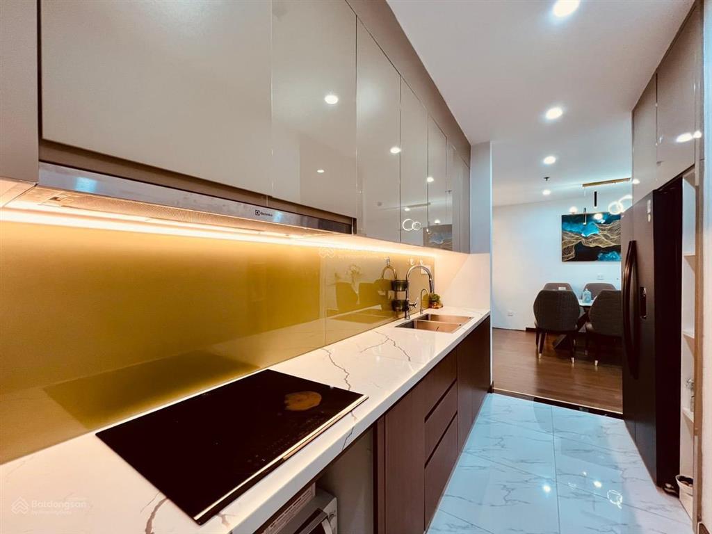 Chính chủ bán căn 2pn dt 70m2 tòa n02 trần quý kiên, giá 5.8 tỷ bao phí,  0932 392 ***