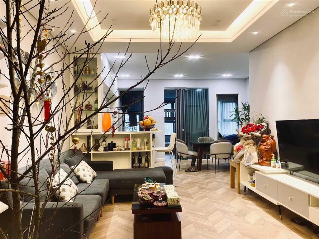 Bán căn góc 2pn dt 69m2 giá 5.85 tỷ chung cư five star kim giang,  0932 392 ***