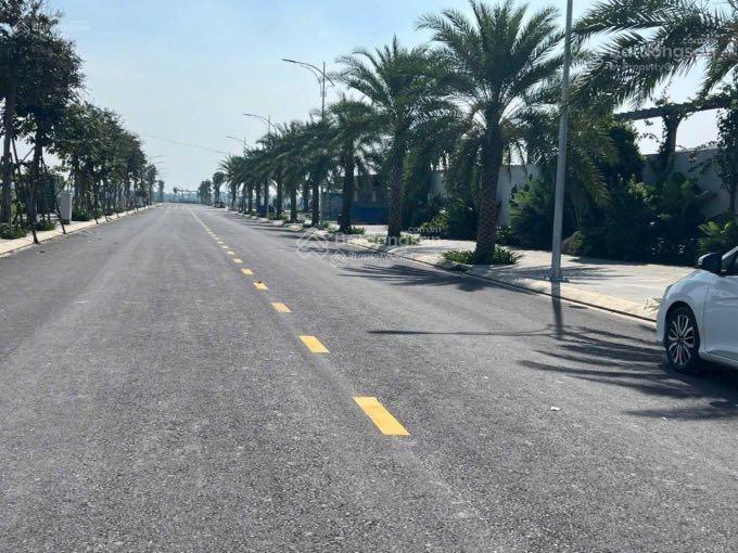 Cần bán đất kđt năm sao 108m2 giá 2ty8  0931 112 ***