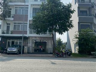 Ngộp bank cắt lỗ 500tr đường số 1 kđt năm sao 1 trệt 3 lầu giá 5ty2 bớt lộc  0931 112 ***
