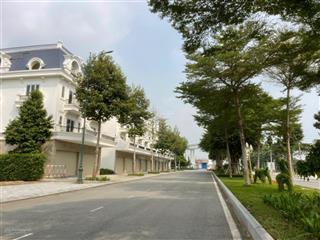 Cần bán căn góc nhà kđt năm sao tại cần giuộc, long an. 330m2 giá 6tỷ4 tl.  0931 112 ***