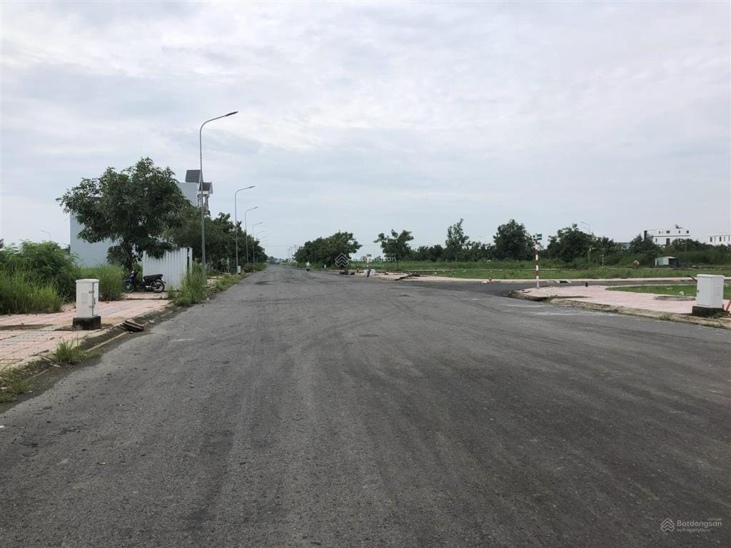 Bán lô góc nội bộ kdc the sol city 100m2, giá 2tỷ850 triệu.  0931 112 ***