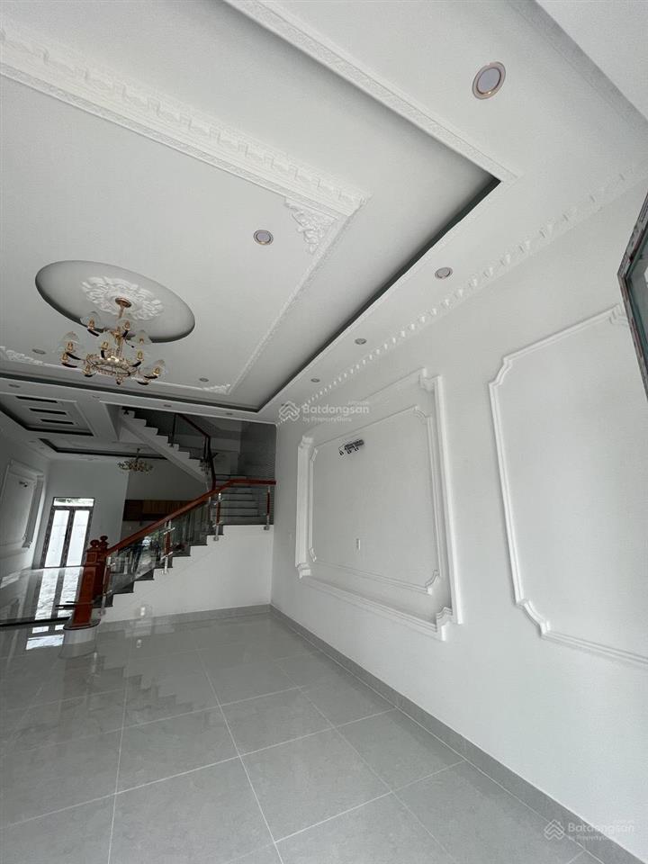 Bán nhà gần công viên 340m2 tại kđt năm sao, long an. giá 5ty7 (thương lượng)  0931 112 ***