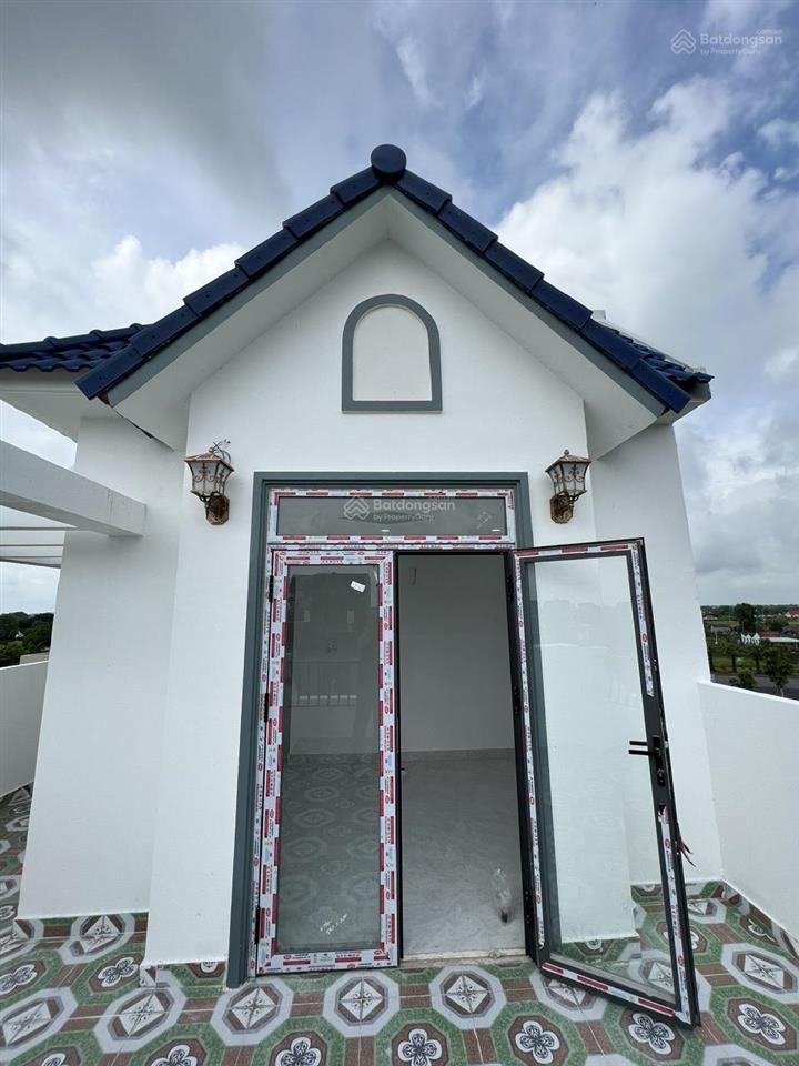 Bán nhà gần công viên 340m2 tại kđt năm sao, long an. giá 5ty7 (thương lượng)  0931 112 ***