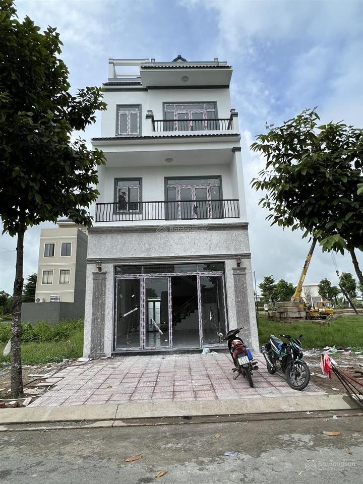 Bán nhà gần công viên 340m2 tại kđt năm sao, long an. giá 5ty7 (thương lượng)  0931 112 ***