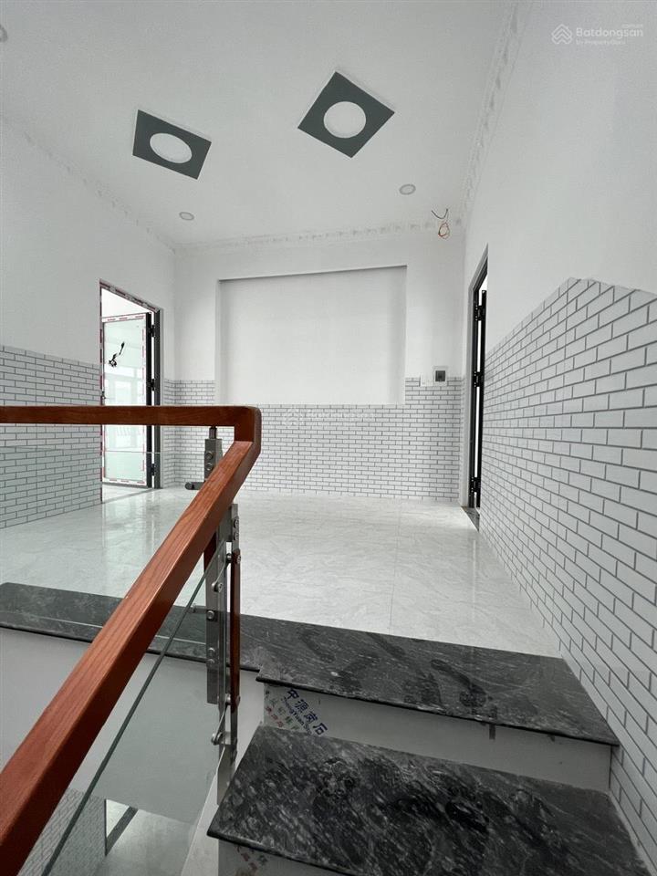 Bán nhà gần công viên 340m2 tại kđt năm sao, long an. giá 5ty7 (thương lượng)  0931 112 ***
