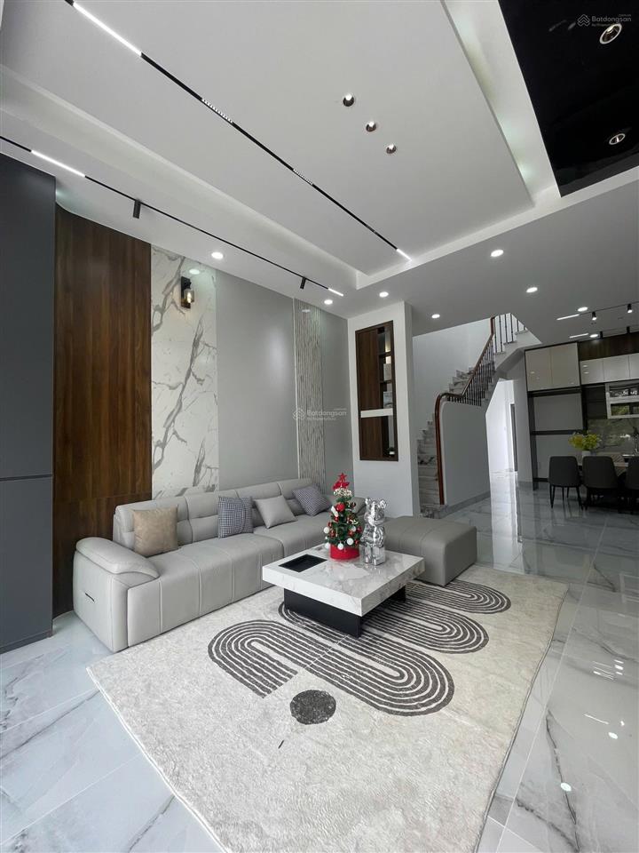 Cần bán căn nhà tại kđt the sol city giá 4tỷ5 (thương lượng) 136m2.  0931 112 ***