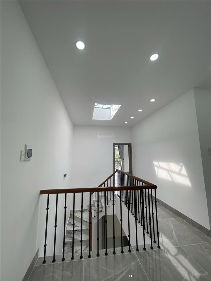 Cần bán căn nhà tại kđt the sol city giá 4tỷ5 (thương lượng) 136m2.  0931 112 ***