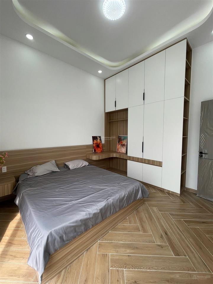 Cần bán căn nhà tại kđt the sol city giá 4tỷ5 (thương lượng) 136m2.  0931 112 ***