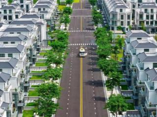 Biệt thự thấp tầng gladia q2  đã xây, có sổ, chỉ 226 căn, giai đoạn giữ chỗ sớm