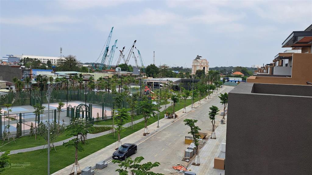 Cho thuê biệt thự a24 the 9 stellars mặt tiền 7m, kề metro số 1, kinh doanh đỉnh cao