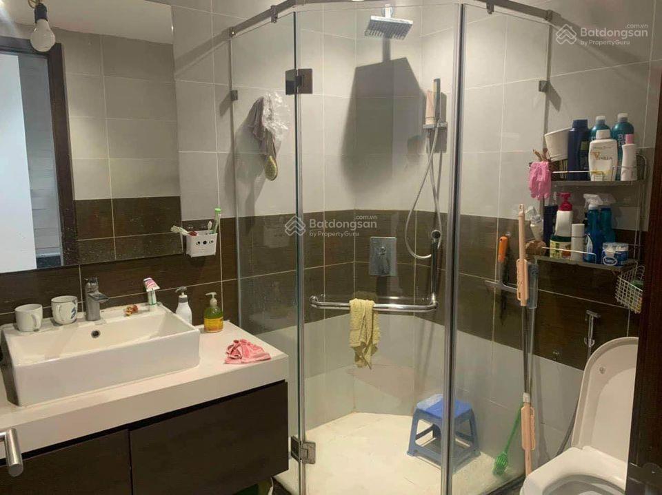 Bán căn 3 pn, diện tích 107,6 m2, tầng trung, view đẹp, bàn giao nhà ngay 80 tr/ m2