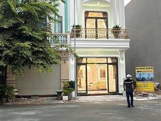 Nhà phố an phú thuận an phong cách cổ điển sang trọng đẳng cấp thời thượng.