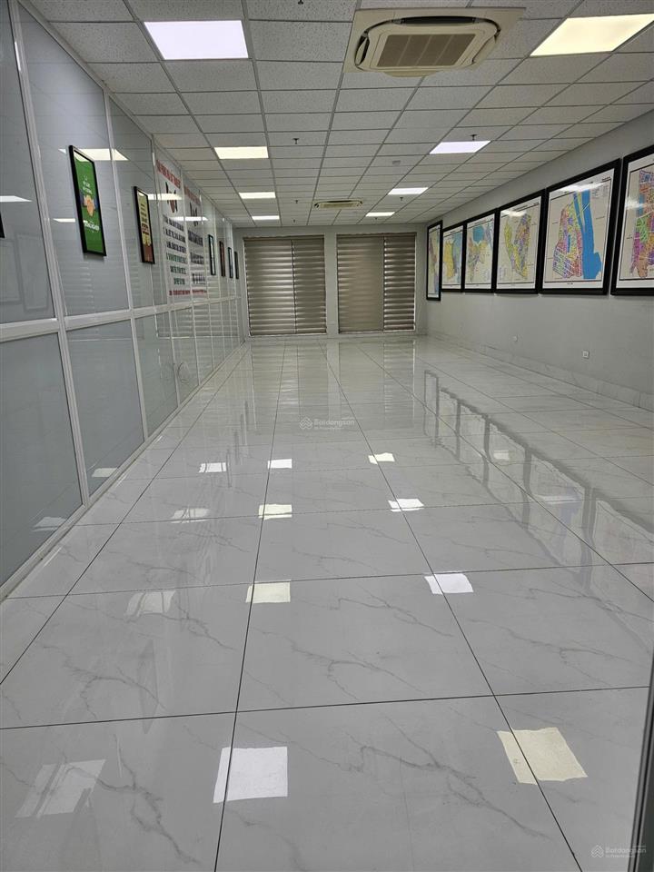 Cho thuê văn phòng 526  528 nguyễn văn cừ, phường bồ đề mới, hà nội