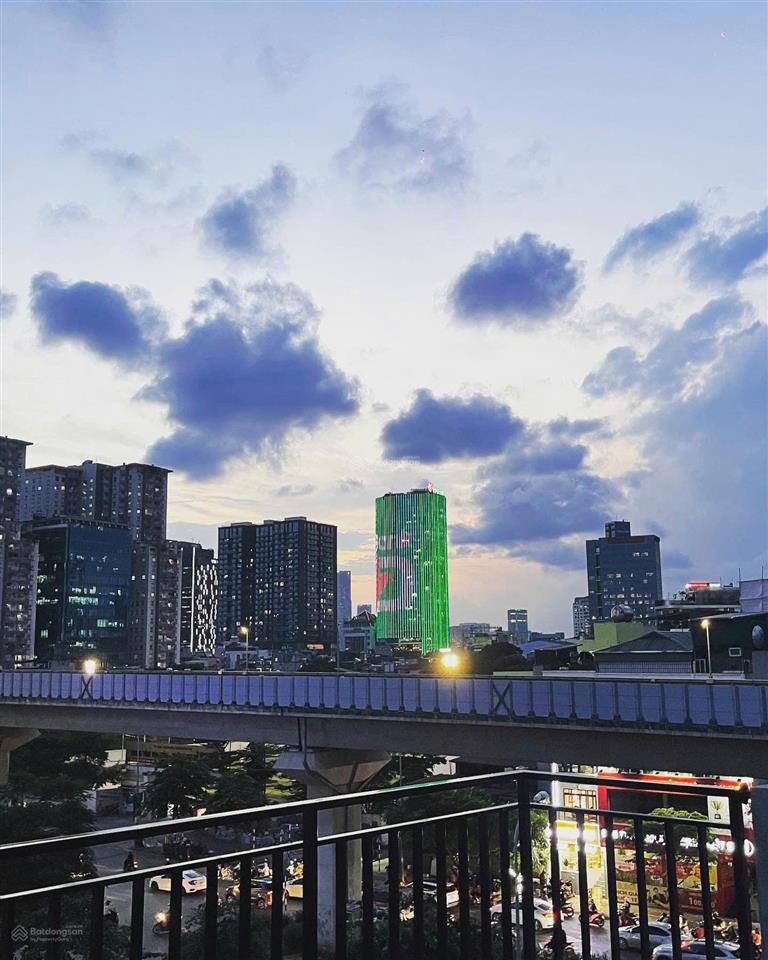 Chính chủ bán nhà riêng, hoàng cầu, đống đa, 96m2, 7t, thang máy, cho thuê văn phòng